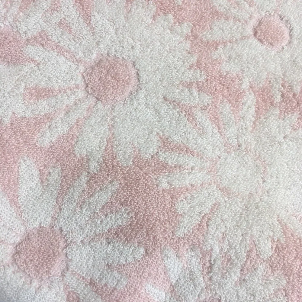 Wild Sage Maisie Daisy PINK & IVORY Floral Pattern 30x54 BATH Towels w/Fringe